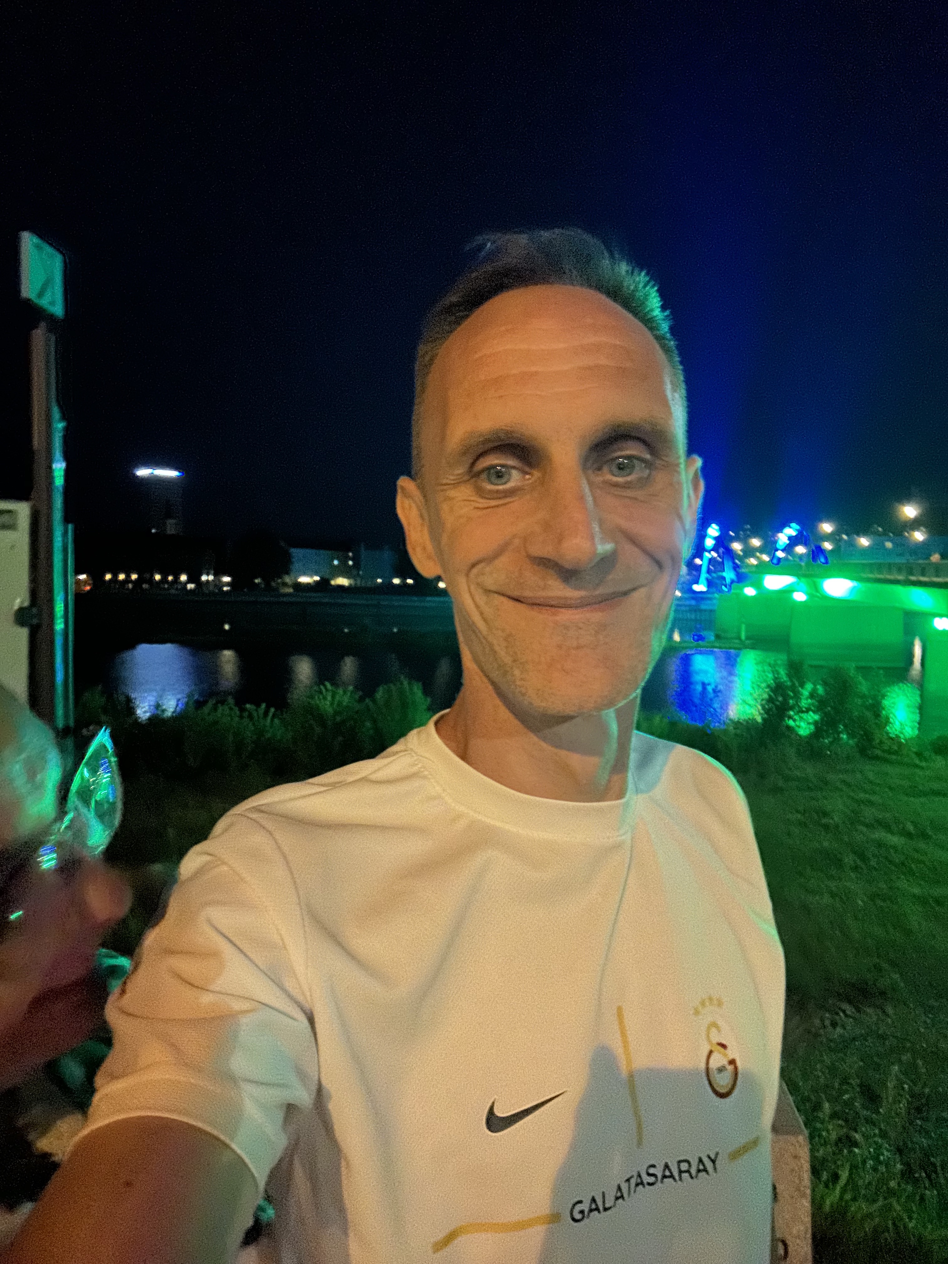 Tinder profile picture for @tomazi