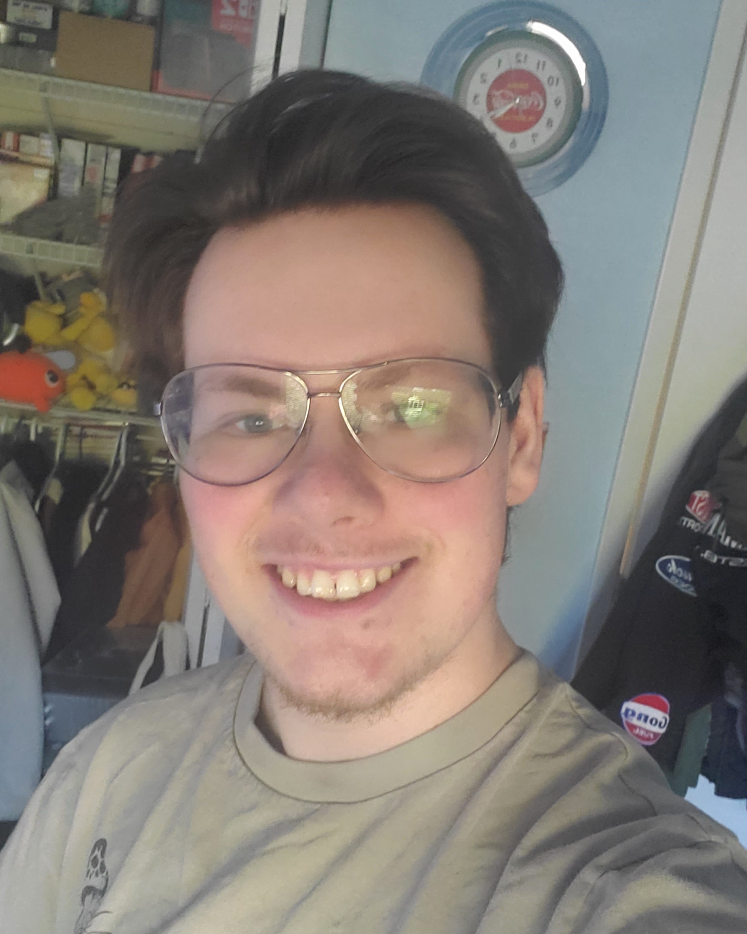 Tinder profile picture for @blob