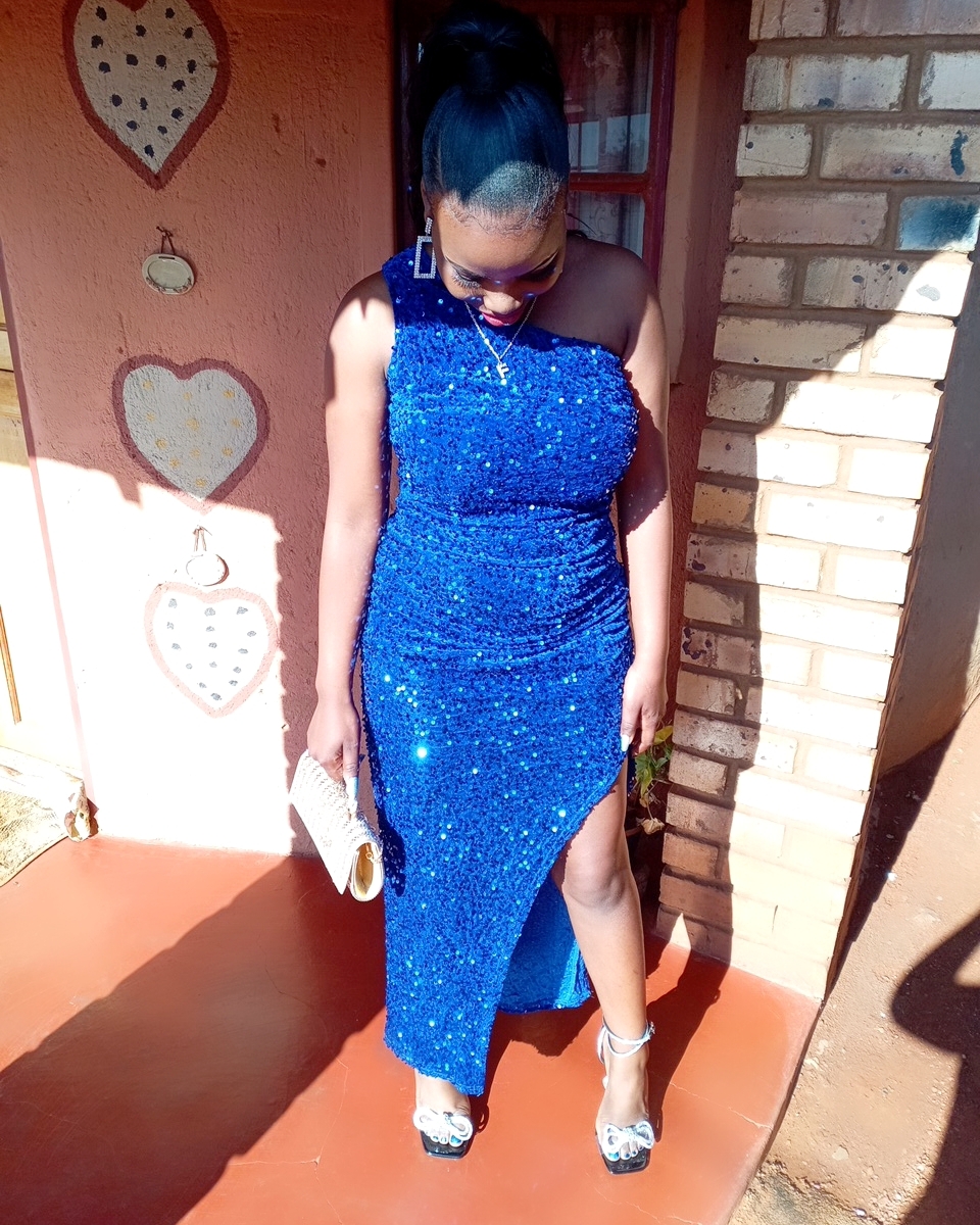 Tinder profile picture for @fikile