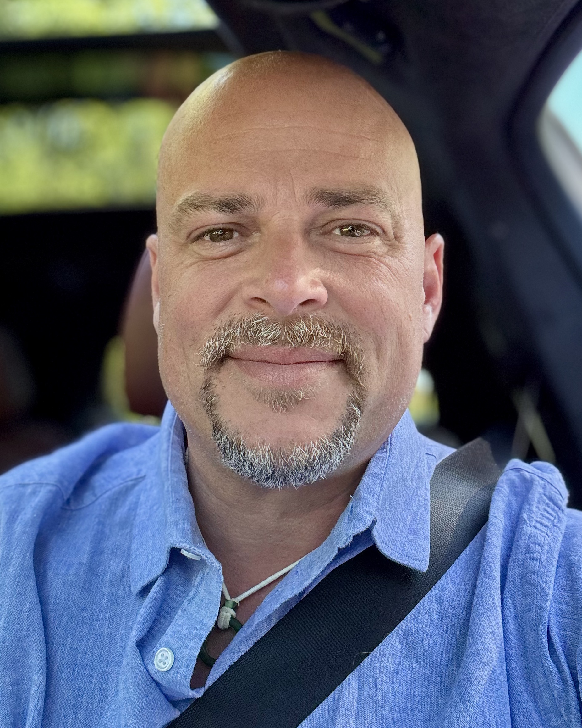 Tinder profile picture for @steering