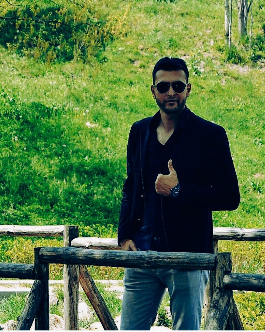 Tinder profile picture for @farat