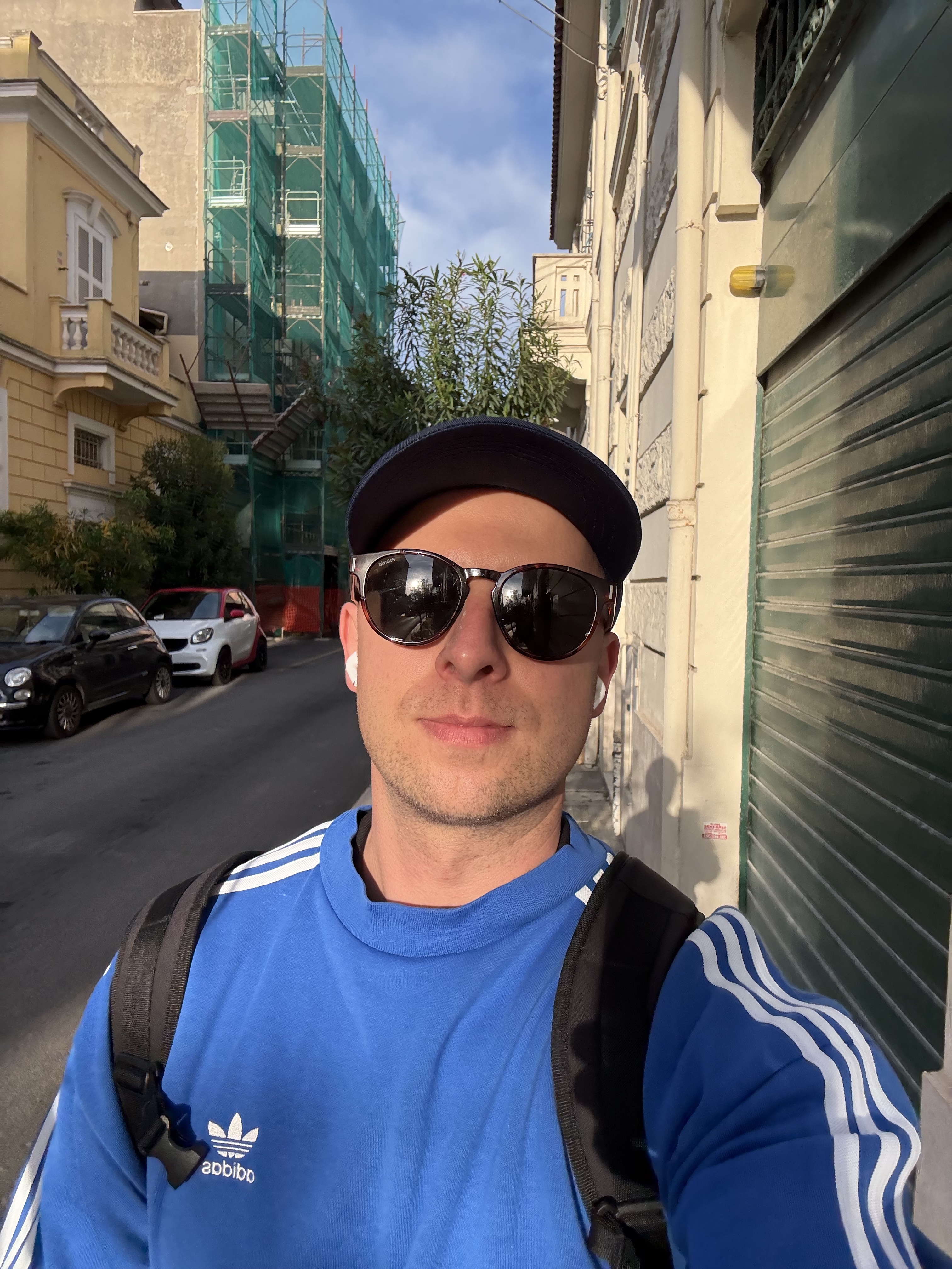 Tinder profile picture for @moldova