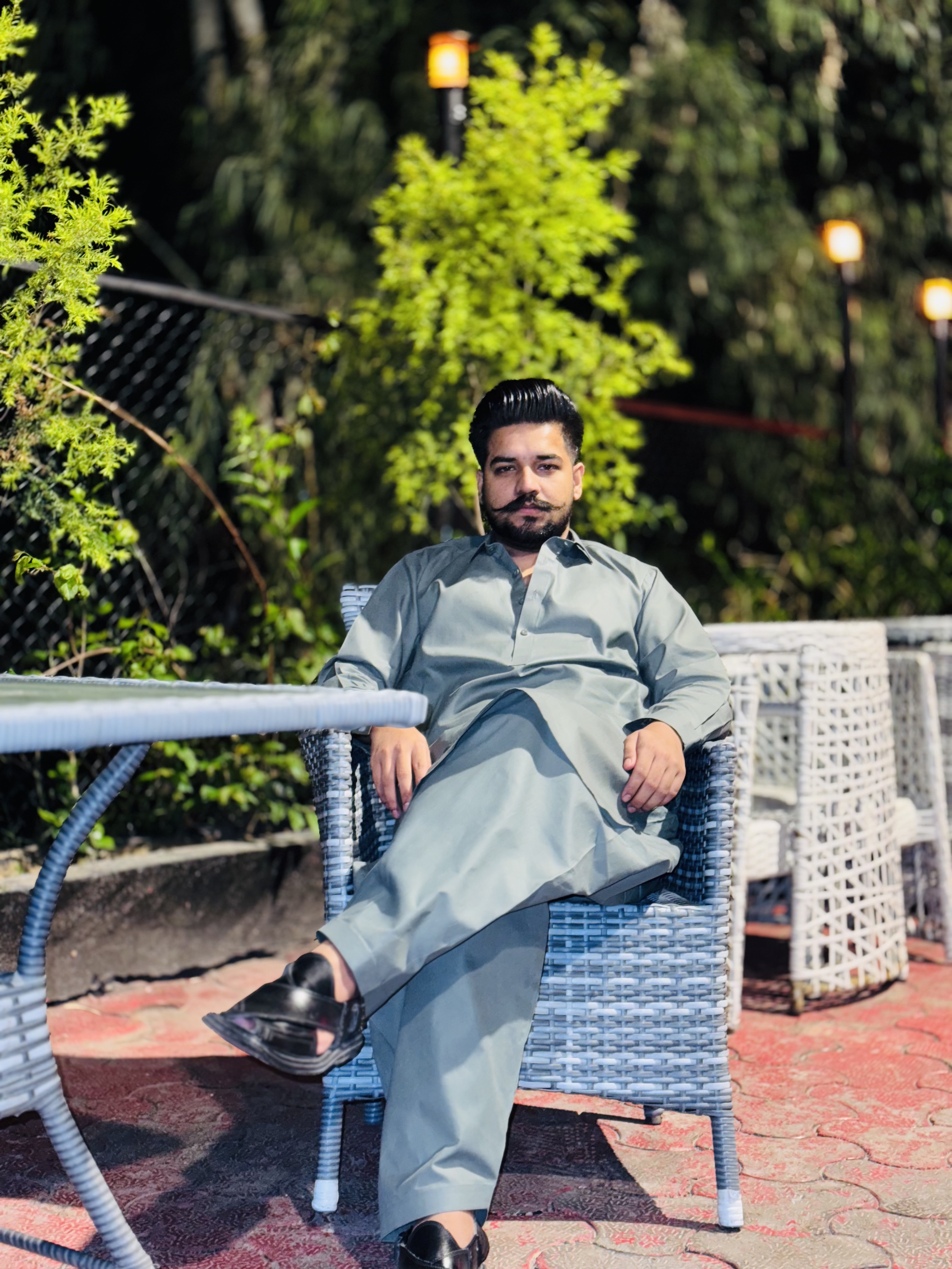 Tinder profile picture for @hamzajaved