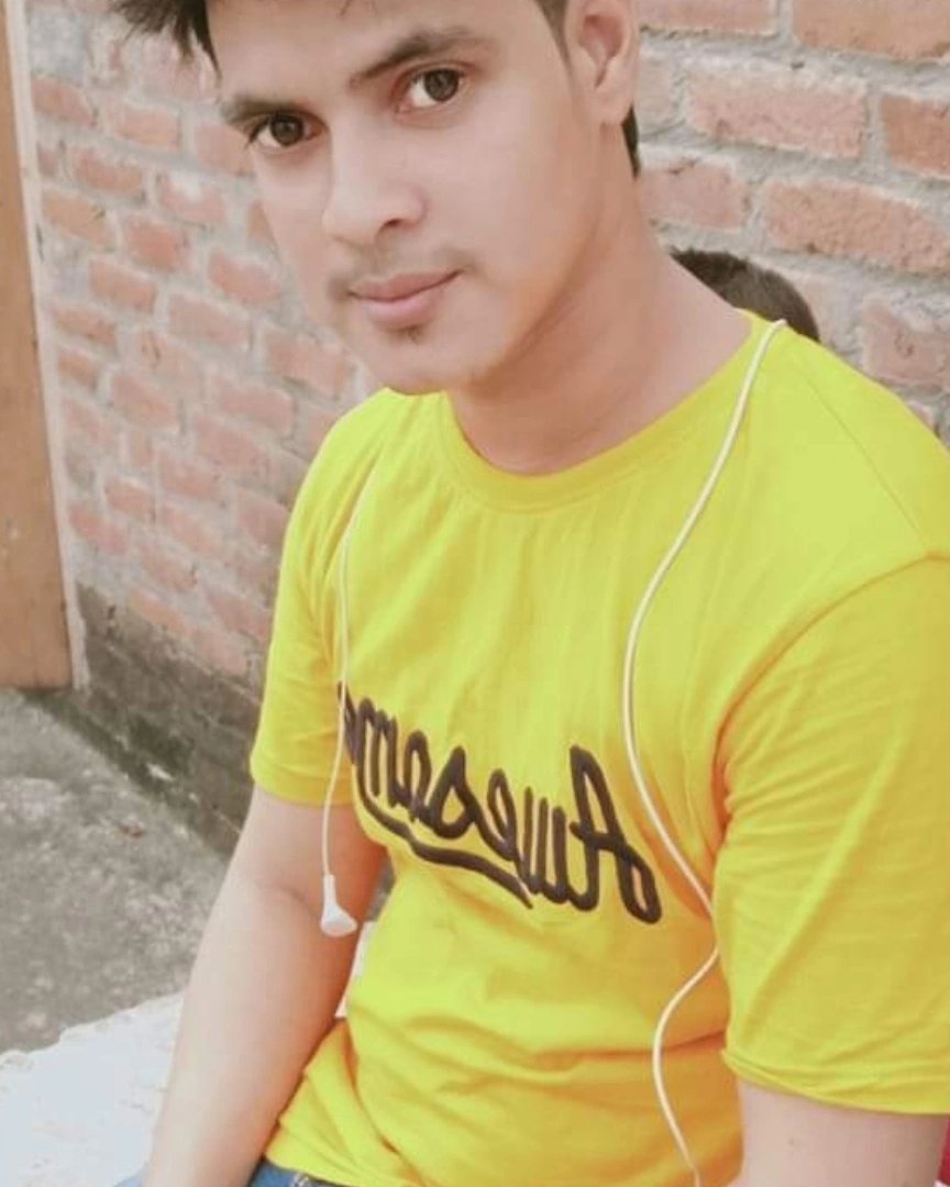 Tinder profile picture for @shaheer