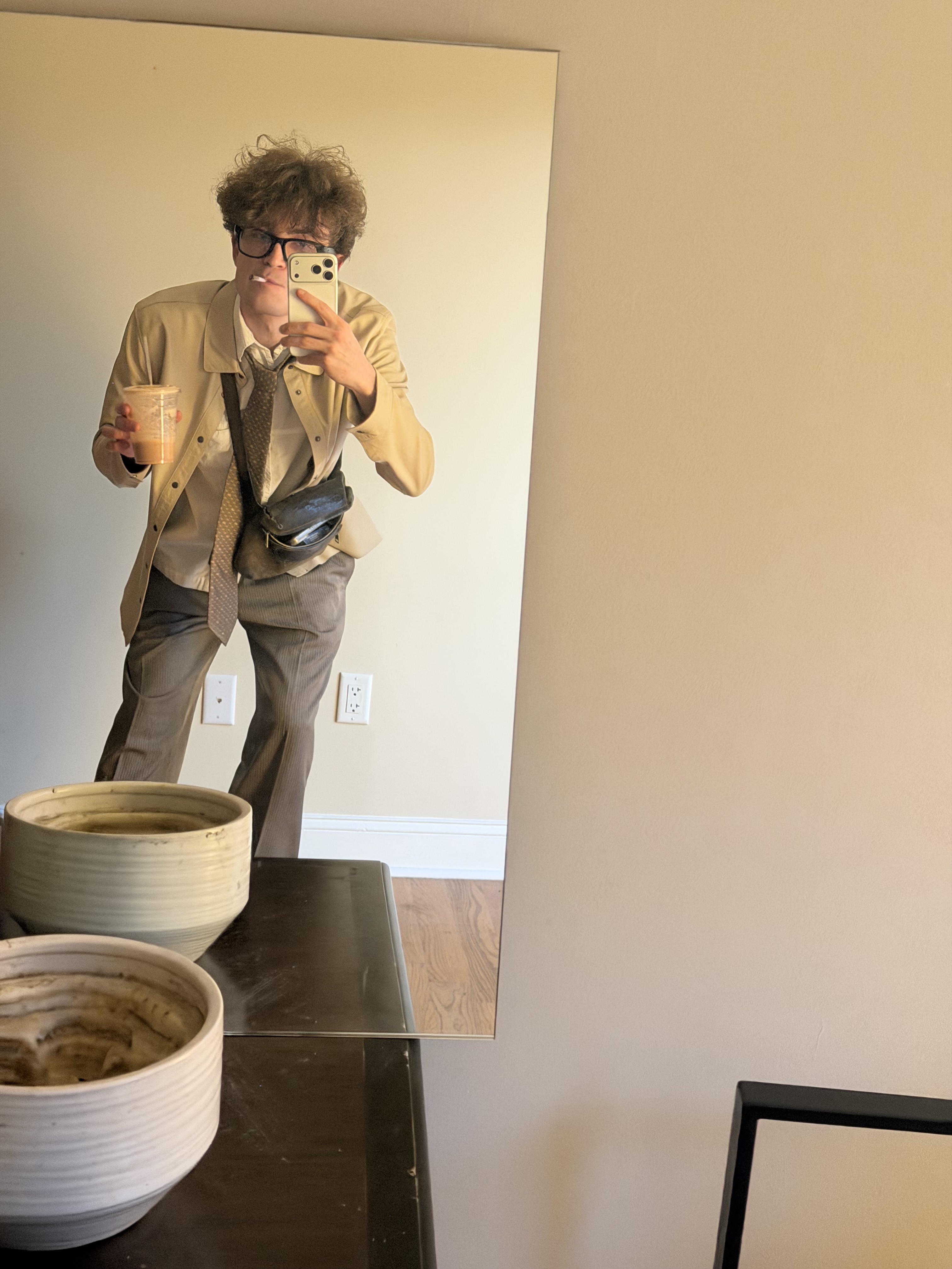 Tinder profile picture for @underline