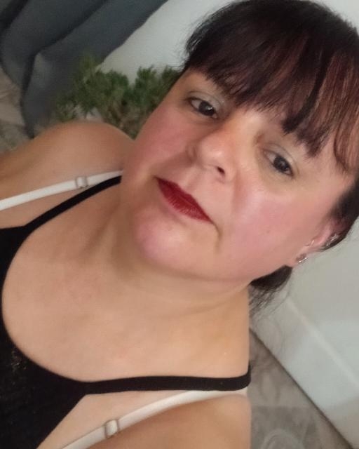 Tinder profile picture for @valeria