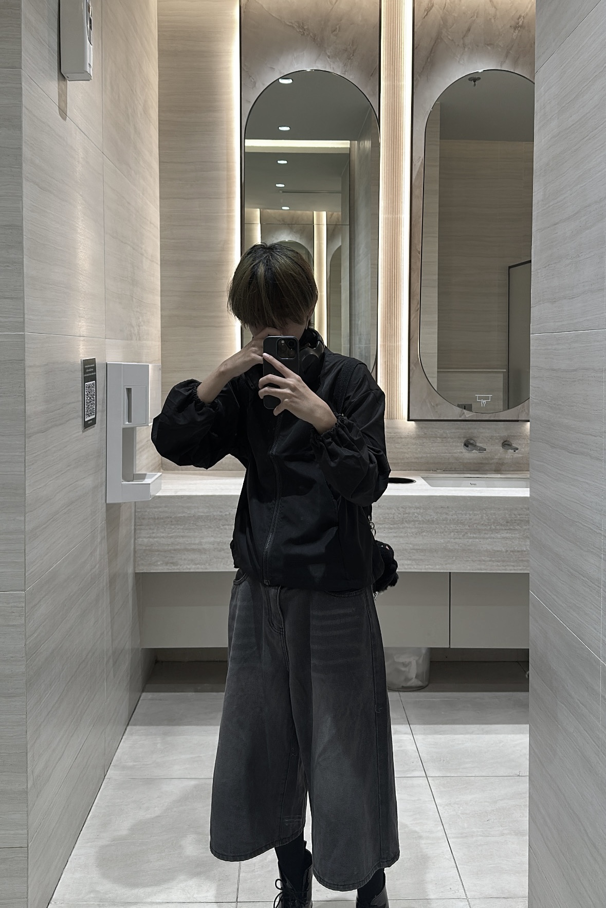 Tinder profile picture for @jiro