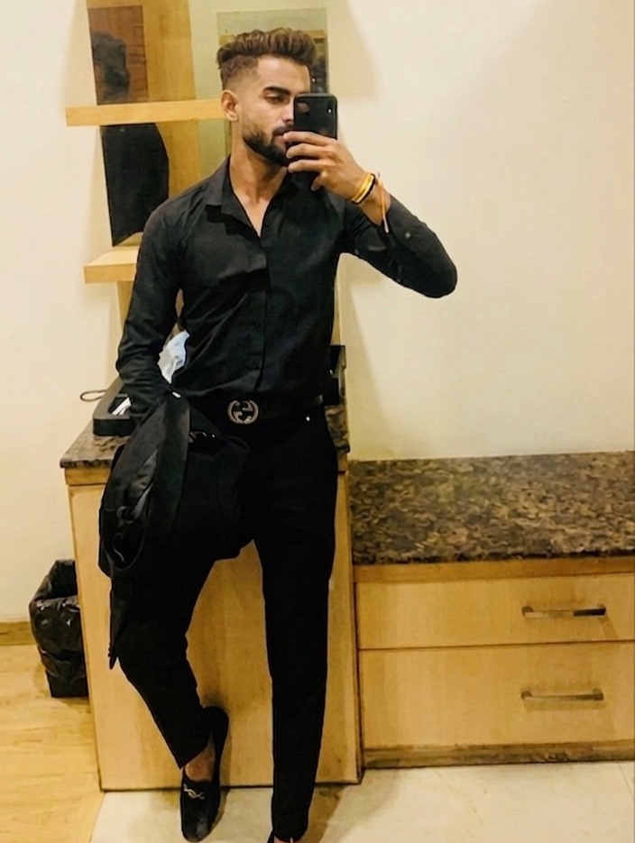 Tinder profile picture for @goswami