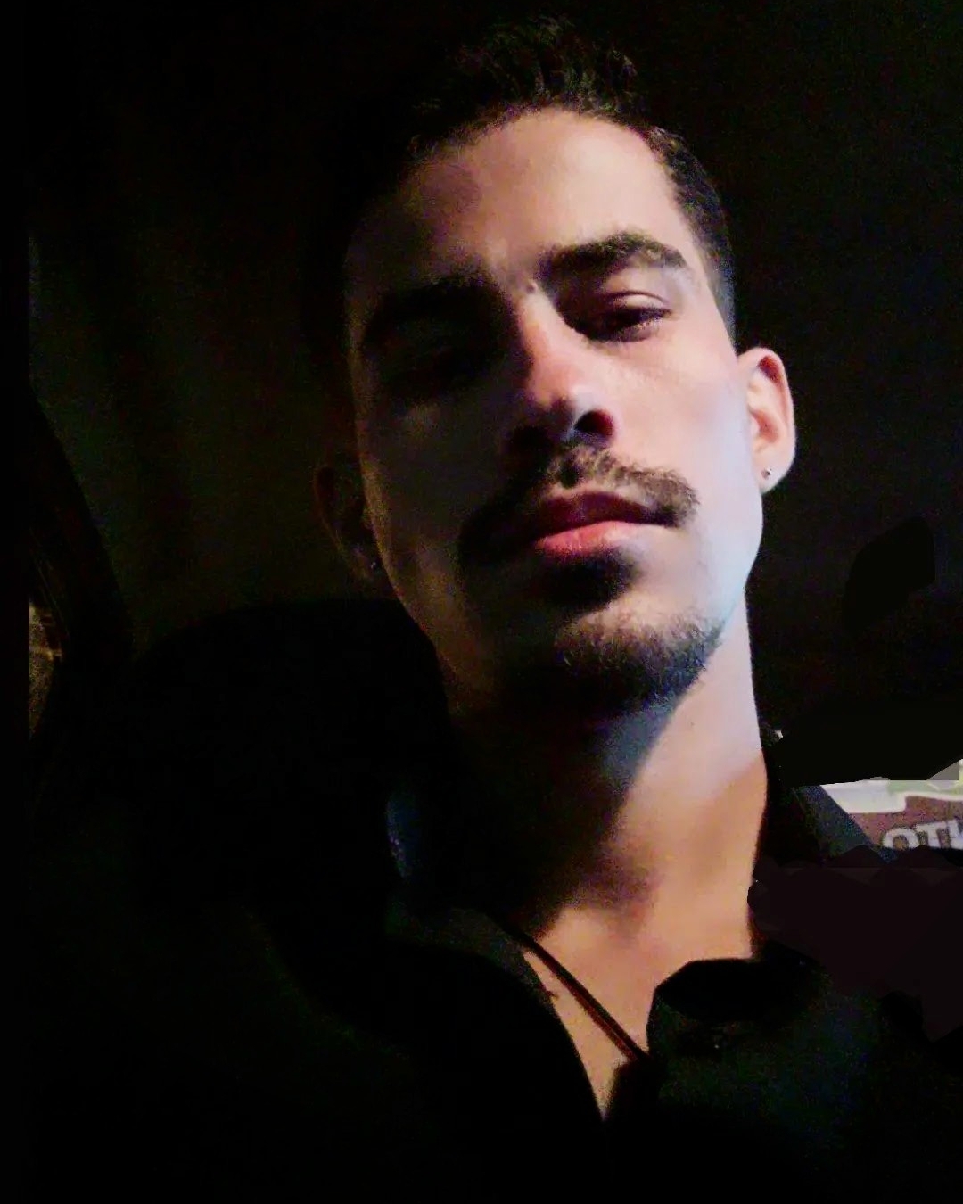 Tinder profile picture for @uriel