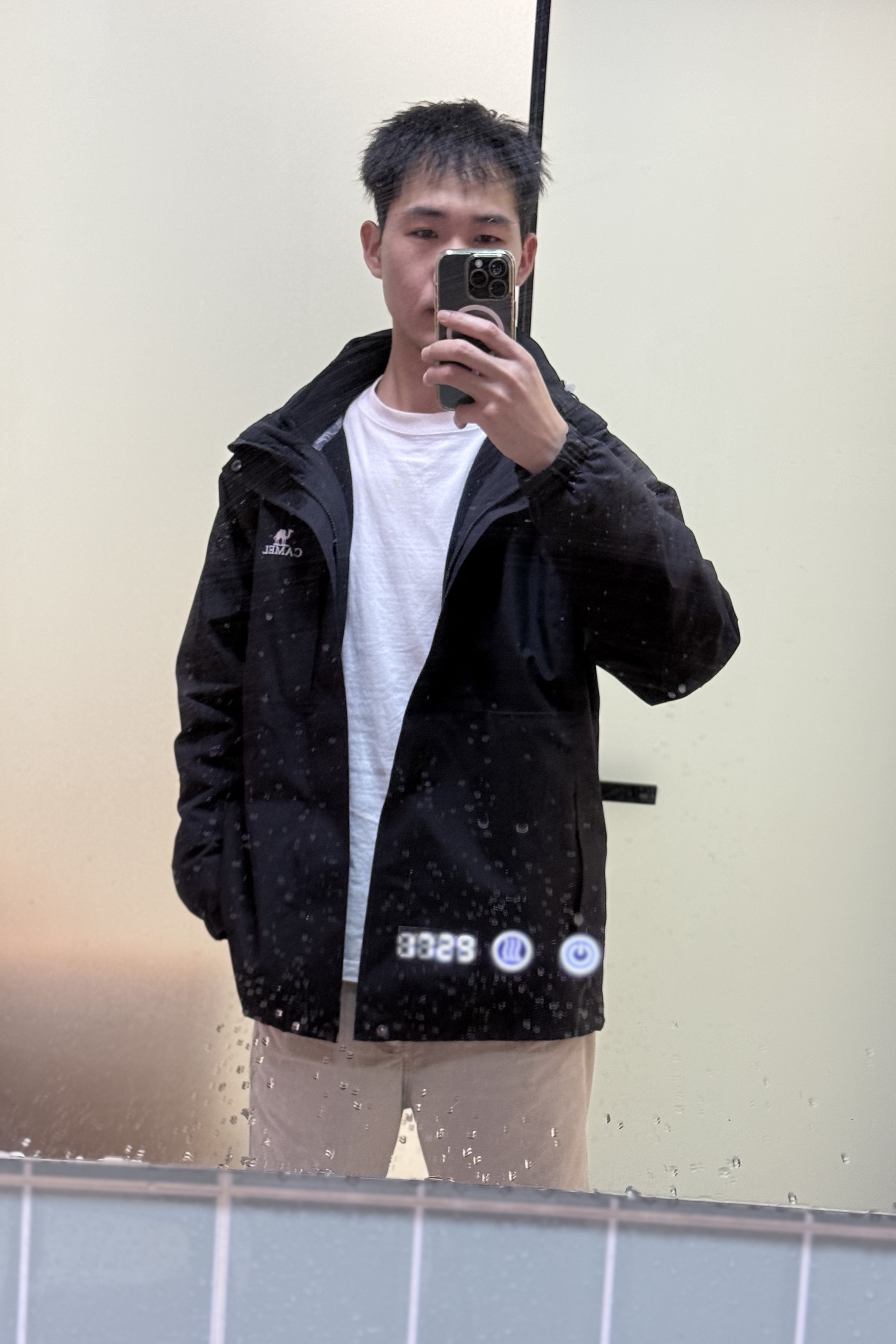 Tinder profile picture for @moderate