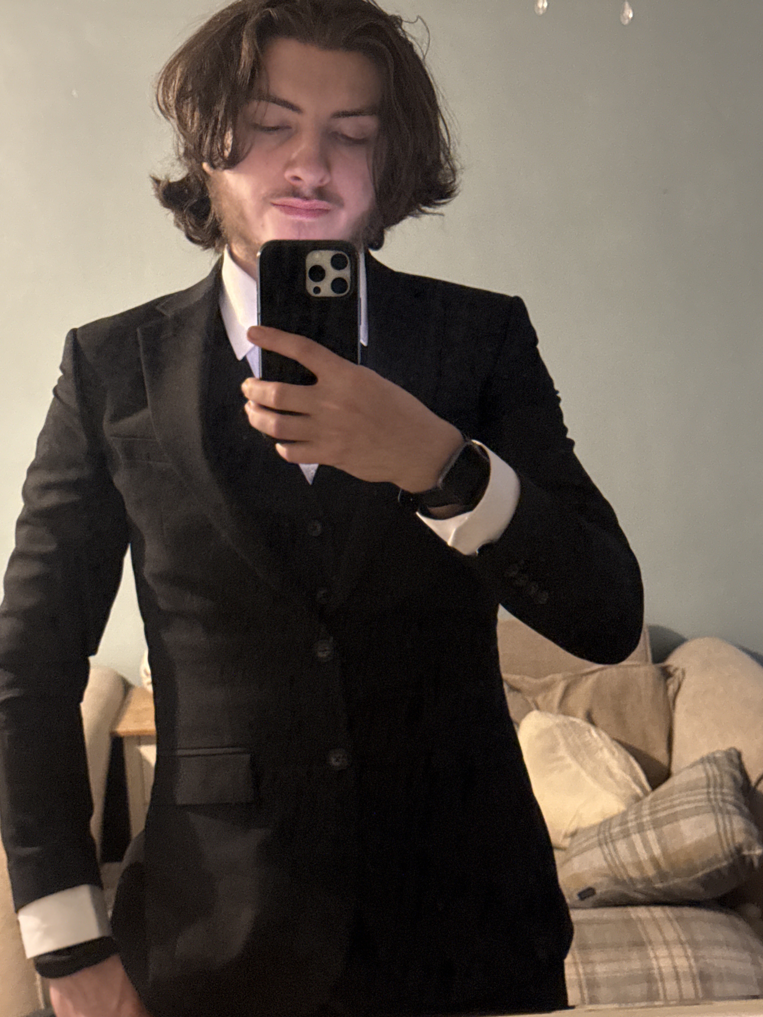 Tinder profile picture for @qwest