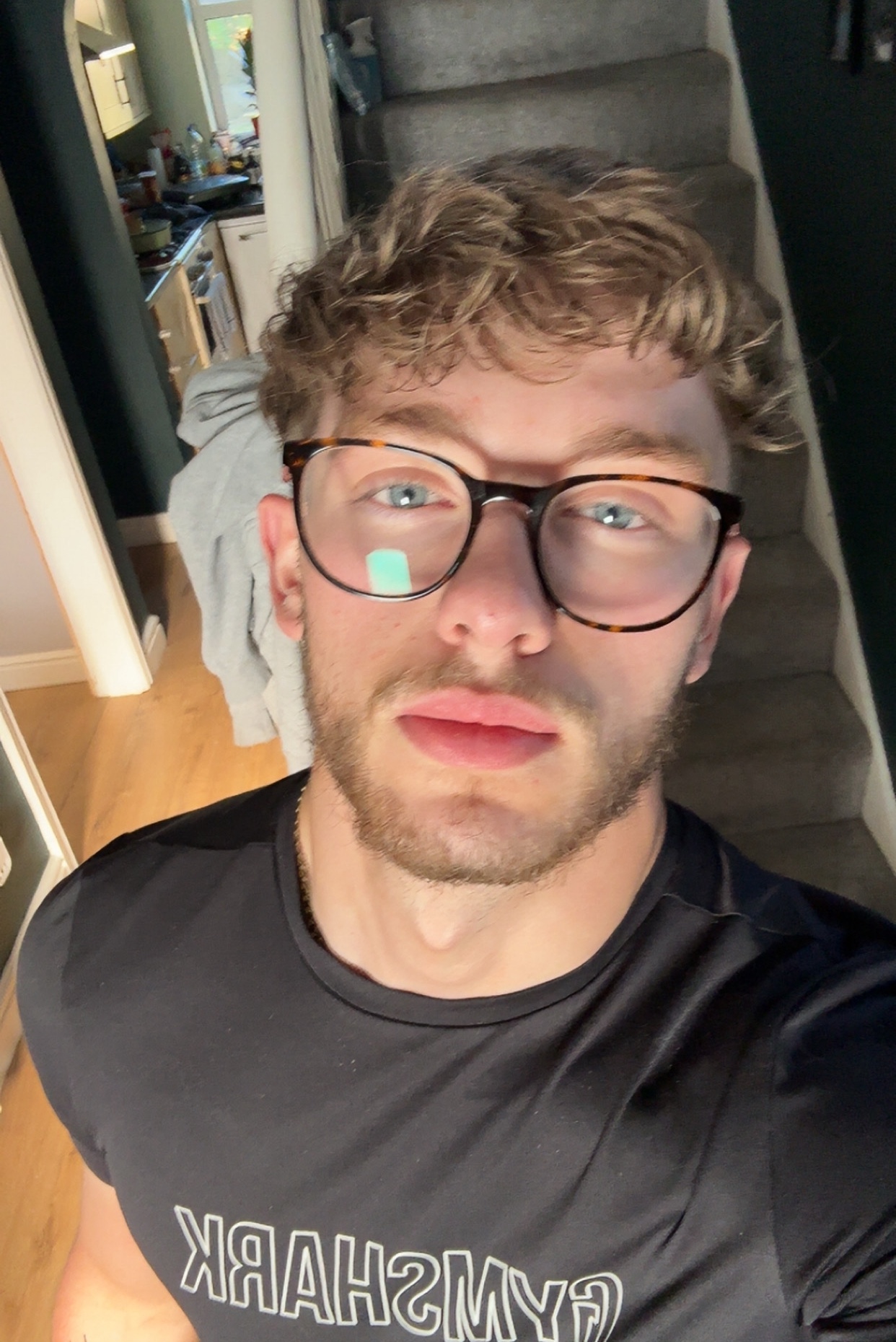 Tinder profile picture for @harridan