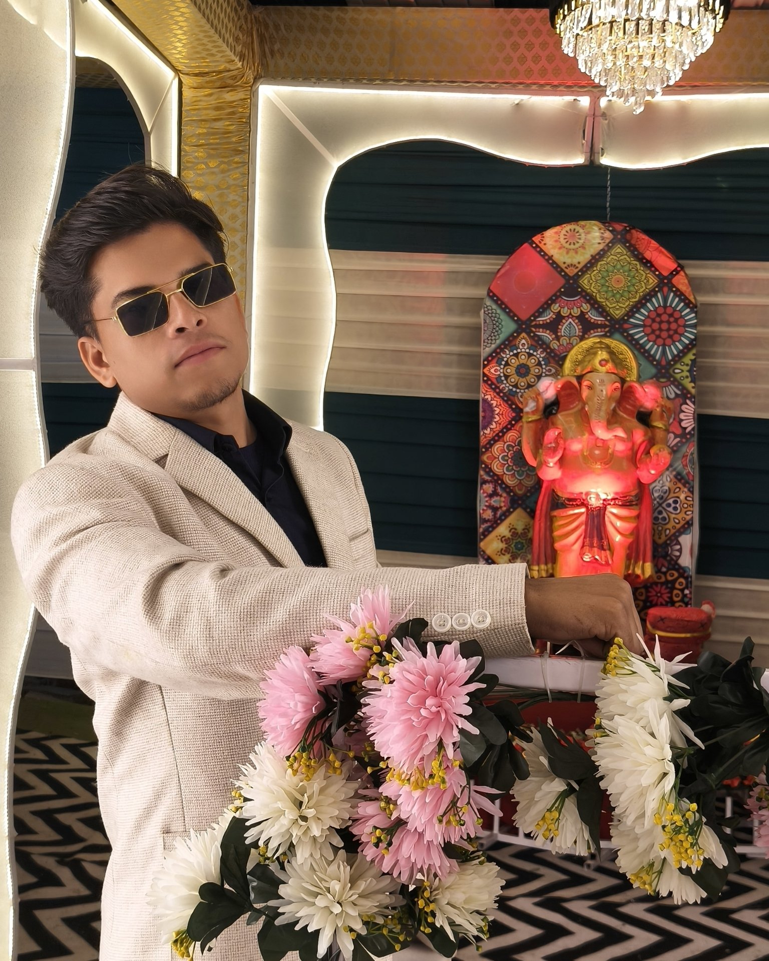 Tinder profile picture for @vedmishra