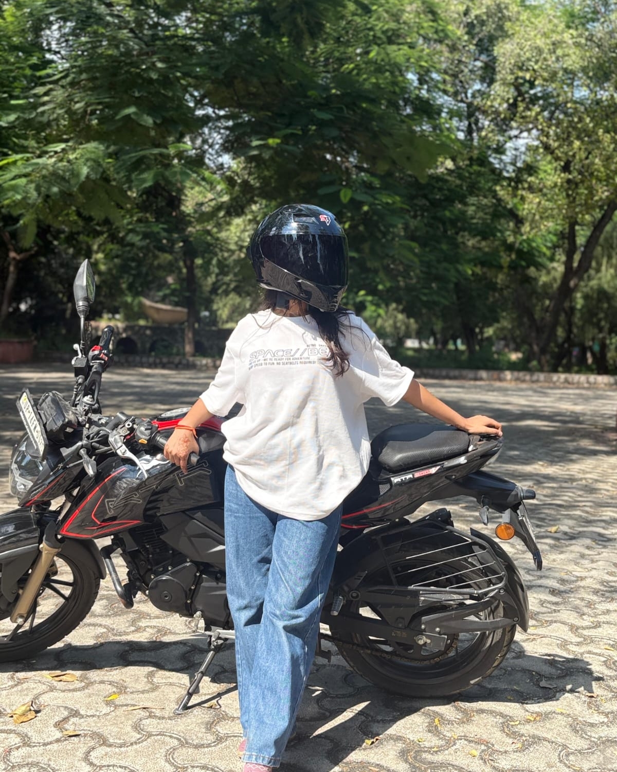 Tinder profile picture for @khushi