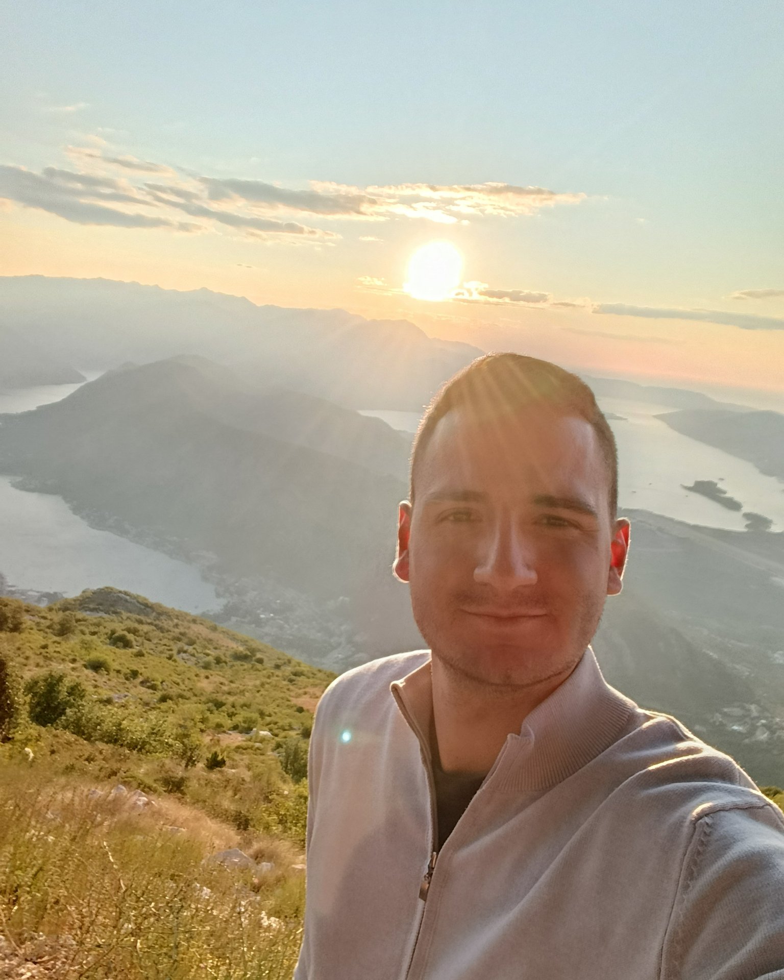 Tinder profile picture for @strahinja